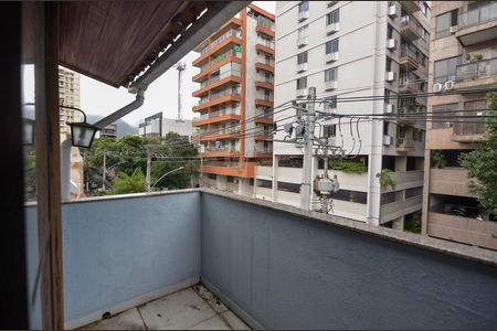 Casa para alugar com 300m², 3 quartos e 1 vaga Casa para alugar com 300m², 3 quartos e 1 vagaTerraço