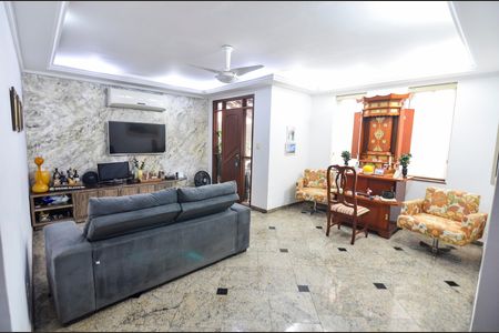 Sala de casa para alugar com 3 quartos, 300m² em Vila Isabel, Rio de Janeiro