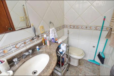 Casa para alugar com 300m², 3 quartos e 1 vaga Casa para alugar com 300m², 3 quartos e 1 vagaBanheiro da Suíte 2