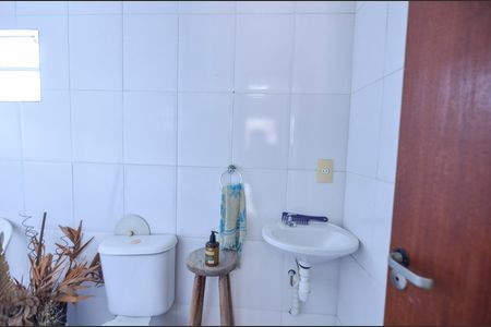 Casa para alugar com 300m², 3 quartos e 1 vaga Casa para alugar com 300m², 3 quartos e 1 vagaBanheiro 2