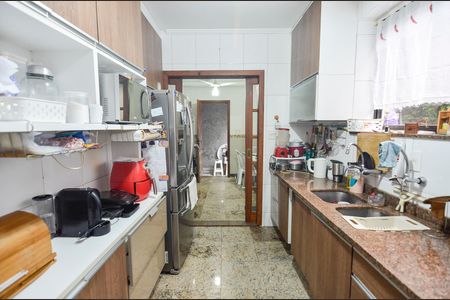 Casa para alugar com 300m², 3 quartos e 1 vaga Casa para alugar com 300m², 3 quartos e 1 vagaCozinha