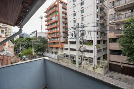Casa para alugar com 300m², 3 quartos e 1 vaga Casa para alugar com 300m², 3 quartos e 1 vagaTerraço