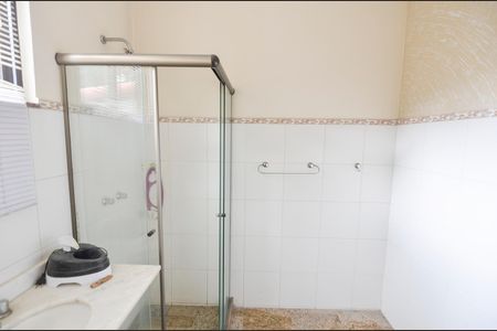 Casa para alugar com 300m², 3 quartos e 1 vaga Casa para alugar com 300m², 3 quartos e 1 vagaBanheiro 1
