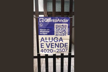 Casa para alugar com 300m², 3 quartos e 1 vaga Casa para alugar com 300m², 3 quartos e 1 vagaFachada