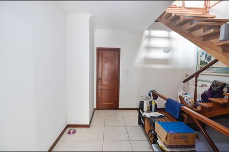 Casa para alugar com 300m², 3 quartos e 1 vaga Casa para alugar com 300m², 3 quartos e 1 vagaCorredor