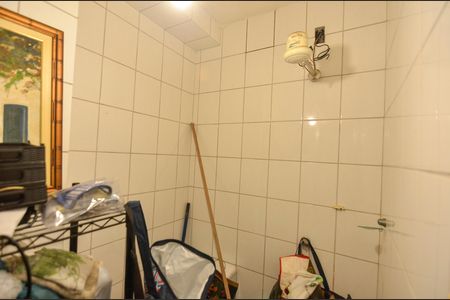 Casa para alugar com 300m², 3 quartos e 1 vaga Casa para alugar com 300m², 3 quartos e 1 vagaBanheiro de Serviço