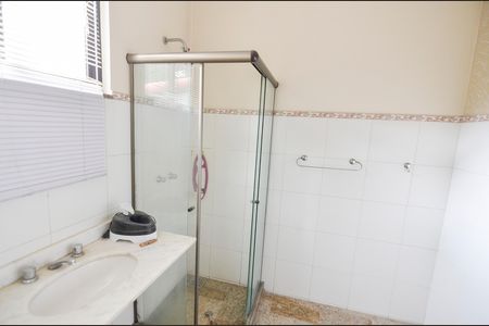 Casa para alugar com 300m², 3 quartos e 1 vaga Casa para alugar com 300m², 3 quartos e 1 vagaBanheiro 1