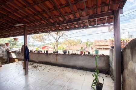 Varanda de casa à venda com 3 quartos, 360m² em Planalto, Belo Horizonte