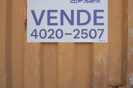 Plaquinha Instalada de casa à venda com 3 quartos, 360m² em Planalto, Belo Horizonte