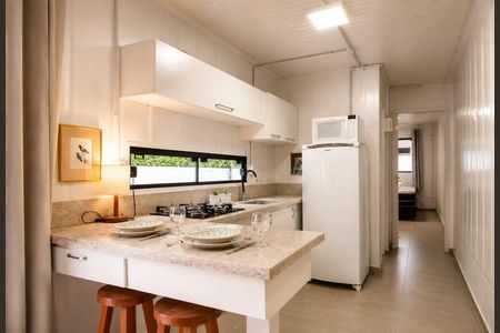 Cozinha de apartamento para alugar com 1 quarto, 40m² em Rio Tavares, Florianópolis