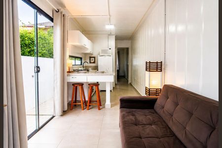 Sala de apartamento para alugar com 1 quarto, 40m² em Rio Tavares, Florianópolis