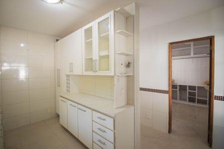 Casa para alugar com 150m², 2 quartos e 2 vagasCozinha