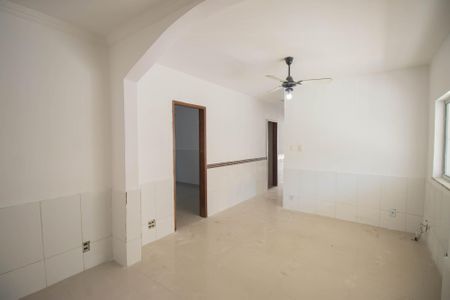 Sala de casa para alugar com 2 quartos, 150m² em Porto da Madama, São Gonçalo