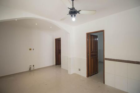 Sala de casa para alugar com 2 quartos, 150m² em Porto da Madama, São Gonçalo