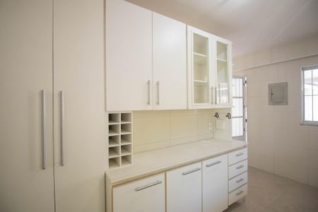 Casa para alugar com 150m², 2 quartos e 2 vagasCozinha