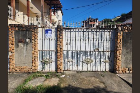 Casa para alugar com 150m², 2 quartos e 2 vagasFachada