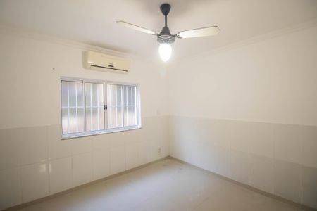 Casa para alugar com 150m², 2 quartos e 2 vagasSuíte 1