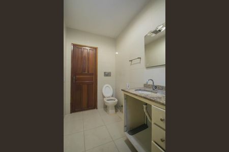 Casa para alugar com 150m², 2 quartos e 2 vagasBanheiro