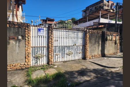 Casa para alugar com 150m², 2 quartos e 2 vagasFachada