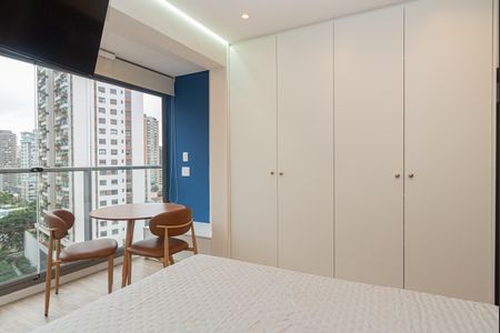 Quarto de kitnet/studio para alugar com 1 quarto, 25m² em Santo Amaro, São Paulo