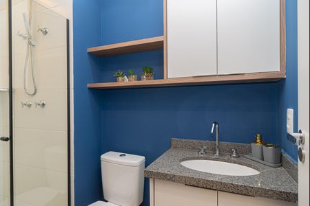 Banheiro de kitnet/studio para alugar com 1 quarto, 25m² em Santo Amaro, São Paulo