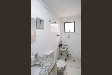 Apartamento à venda com 95m², 2 quartos e 1 vagaBanheiro da suíte