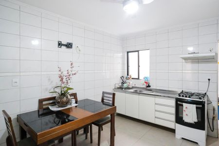 Apartamento à venda com 95m², 2 quartos e 1 vagaCozinha