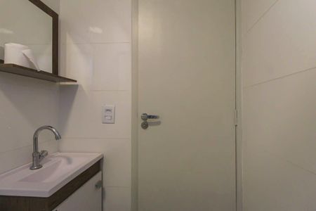 Apartamento para alugar com 36m², 2 quartos e sem vaga Apartamento para alugar com 36m², 2 quartos e sem vagaBanheiro