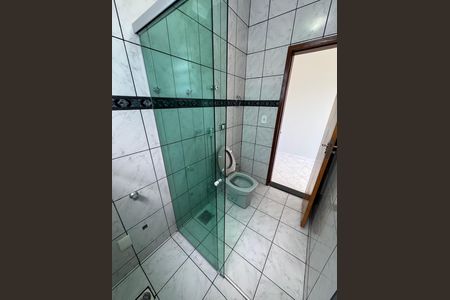 Casa à venda com 280m², 6 quartos e 3 vagas Casa à venda com 280m², 6 quartos e 3 vagasBanheiro da Suíte 2