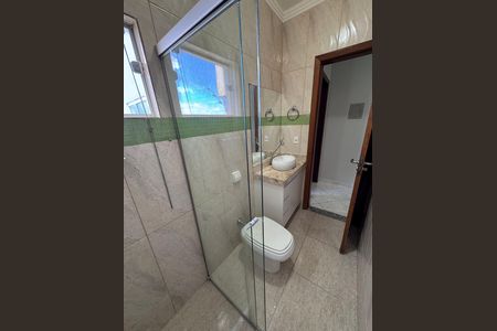 Casa à venda com 280m², 6 quartos e 3 vagas Casa à venda com 280m², 6 quartos e 3 vagasBanheiro 1