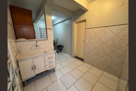 Casa à venda com 280m², 6 quartos e 3 vagas Casa à venda com 280m², 6 quartos e 3 vagasQuarto 4