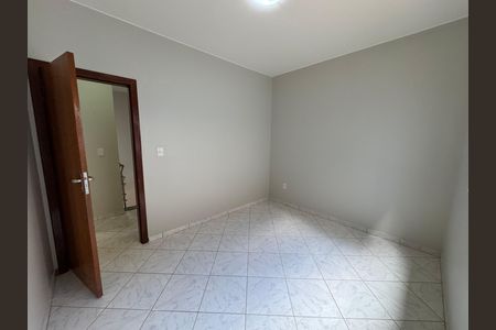 Casa à venda com 280m², 6 quartos e 3 vagas Casa à venda com 280m², 6 quartos e 3 vagasQuarto 3