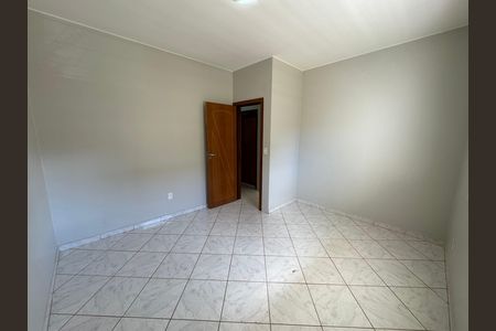 Casa à venda com 280m², 6 quartos e 3 vagas Casa à venda com 280m², 6 quartos e 3 vagasQuarto 2