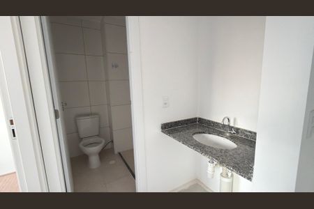 Apartamento à venda com 34m², 2 quartos e sem vaga Apartamento à venda com 34m², 2 quartos e sem vagaBanheiro