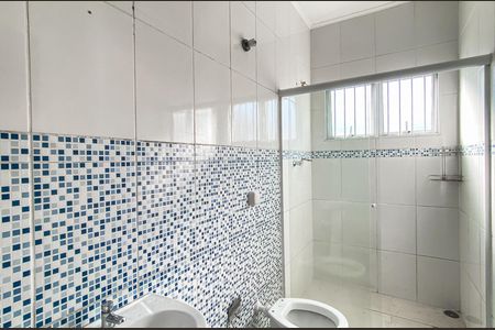Banheiro de apartamento para alugar com 1 quarto, 60m² em Vila Paranagua, São Paulo