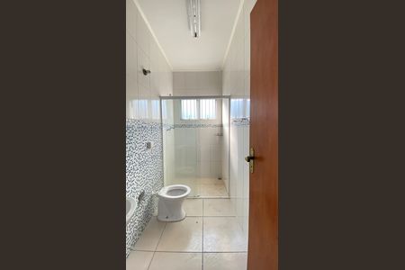 Banheiro de apartamento para alugar com 1 quarto, 60m² em Vila Paranagua, São Paulo