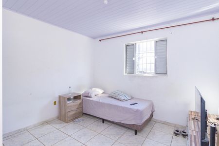 Quarto 1 de casa para alugar com 2 quartos, 82m² em Estância Jaraguá, São Paulo