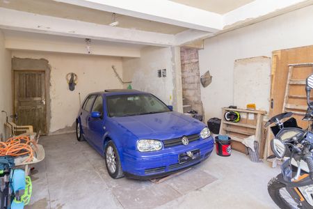 Garagem de casa para alugar com 2 quartos, 82m² em Estância Jaraguá, São Paulo