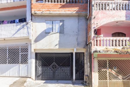 Fachada de casa para alugar com 2 quartos, 82m² em Estância Jaraguá, São Paulo