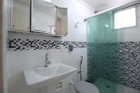 Banheiro de apartamento à venda com 1 quarto, 48m² em Vila Nova Conceição, São Paulo