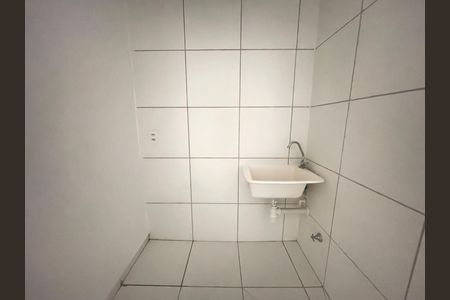 Apartamento à venda com 37m², 2 quartos e sem vaga Apartamento à venda com 37m², 2 quartos e sem vagaCozinha e Área de Serviço