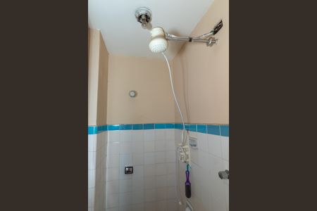 Apartamento à venda com 74m², 2 quartos e sem vaga Apartamento à venda com 74m², 2 quartos e sem vagaBanheiro de Serviço
