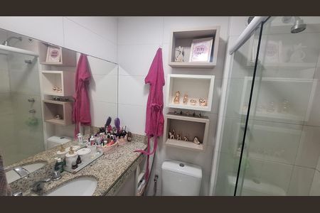Banheiro de apartamento à venda com 2 quartos, 63m² em Vila Isabel, Rio de Janeiro