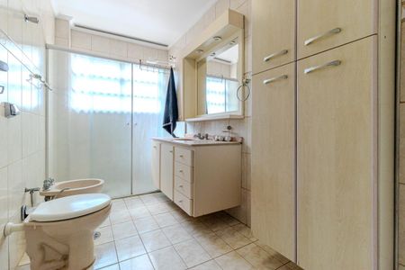 Apartamento para alugar com 160m², 3 quartos e 1 vaga Apartamento para alugar com 160m², 3 quartos e 1 vagaBanheiro 1
