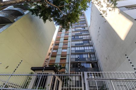 Apartamento para alugar com 160m², 3 quartos e 1 vaga Apartamento para alugar com 160m², 3 quartos e 1 vagaFachada