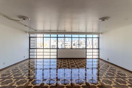 Apartamento para alugar com 160m², 3 quartos e 1 vaga Apartamento para alugar com 160m², 3 quartos e 1 vagaSala