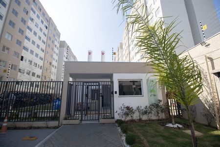Fachada e portaria de apartamento para alugar com 2 quartos, 32m² em Parque Novo Mundo, São Paulo