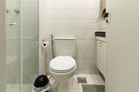 Banheiro de apartamento para alugar com 2 quartos, 68m² em Perdizes, São Paulo