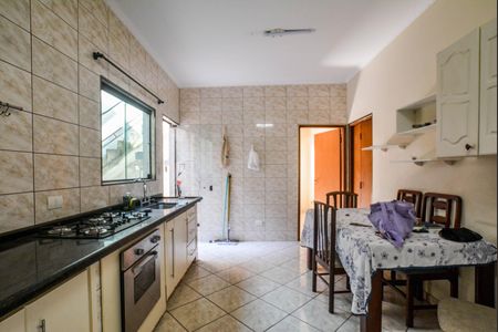 Casa para alugar com 254m², 4 quartos e 6 vagas Casa para alugar com 254m², 4 quartos e 6 vagasCozinha 1
