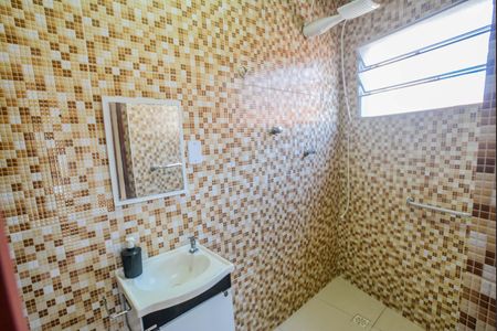 Casa para alugar com 254m², 4 quartos e 6 vagas Casa para alugar com 254m², 4 quartos e 6 vagasBanheiro da Suíte 2